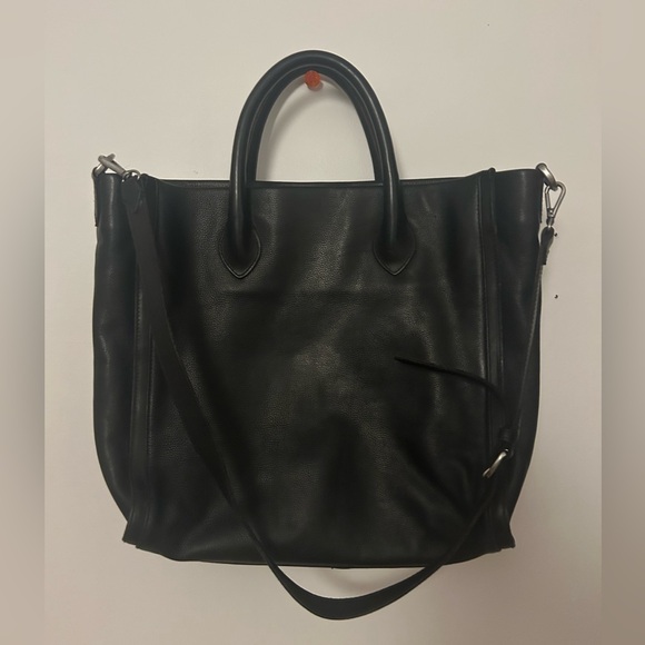 Madewell Handbags - Madewell Black Estate Leather Tote Bag